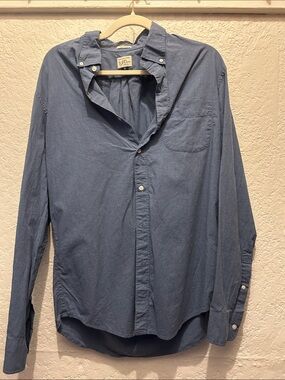 J. Crew Men's Denim-Style Chambray Button-Up Shirt in Medium Blue
